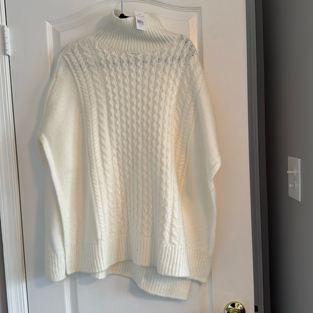 Ann Taylor Off White Cable Turtleneck Poncho, Size Medium/Large